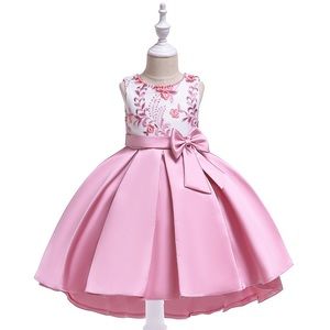 Luxury Embroidered Floral Accents Pearl Princess Wedding Birthday Dress 5058